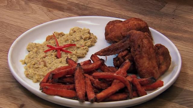 S04:E01 - Social Media Chef Auditions