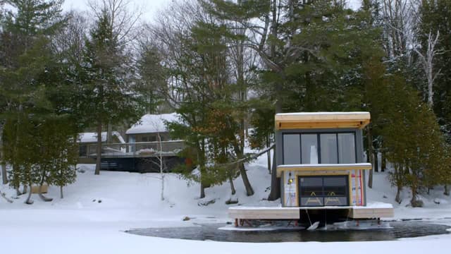 S01:E12 - Winter Wonderland (Ont)