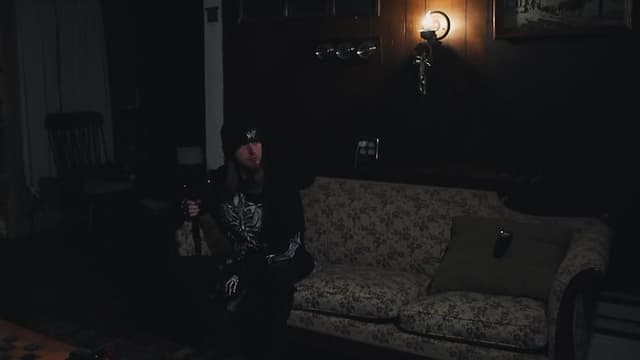 S01:É01 - S01:E01 - Hinsdale House