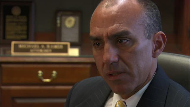 S05:E10 - Death of a Deacon / A Wife's Mission