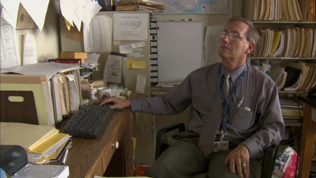 S05:E03 - Innocent Prey / Smoky Mountain Mystery