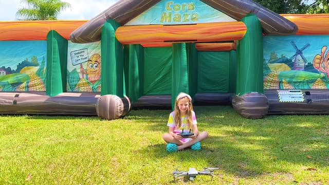 S04:E07 - Nastya's Global Adventures: Mazes, Playhouses, and World Travels
