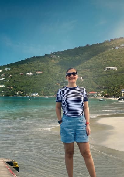 S01:E05 - I Took the Cheapest Cruise in the Caribbean poster