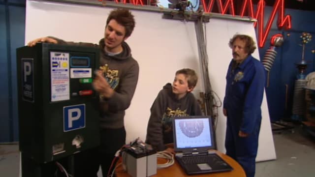 S02:E14 - Electronic Money Bank