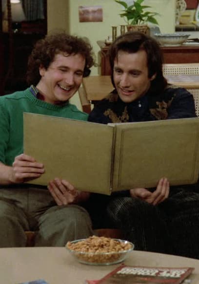 S02:E22 - Hello, Elaine poster