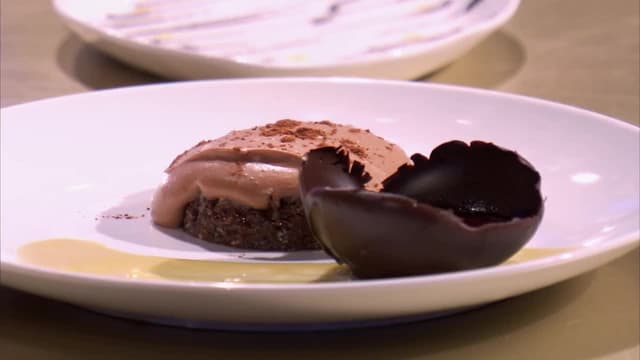 S02:E11 - Glowing Genius