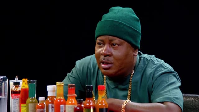 S05:E13 - Trick Daddy Prays for Help While Eating Spicy Wings