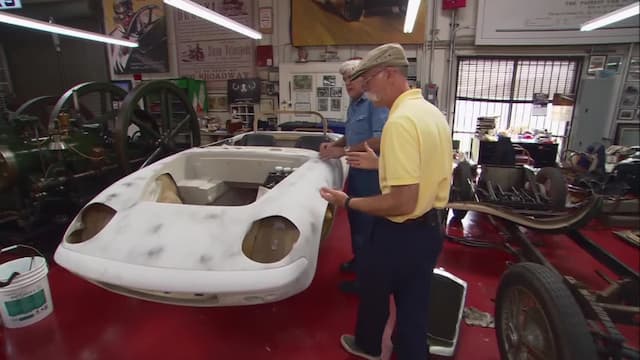 S19:E10 - Jay Leno Mike Phillips: Destined to Detail (Autogeek)