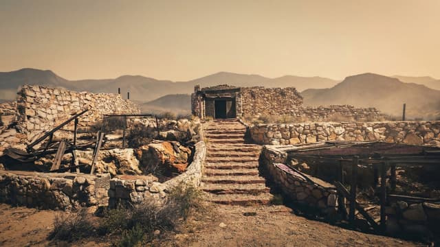 S01:E05 - Exploring the Ghost Town of Two Guns