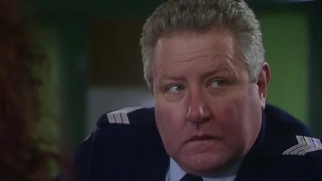 S04:E24 - I Spy