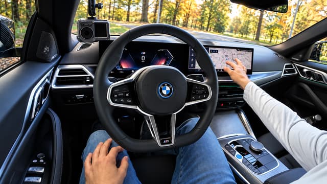 S01:E04 - BMW i4 eDrive40: Electric Without Losing the 4 Series Feel