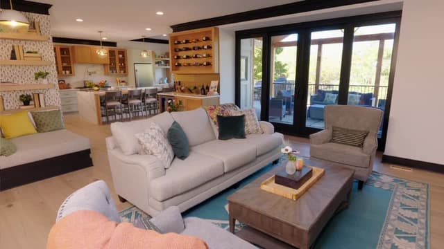 S05:E03 - Manor Makeover