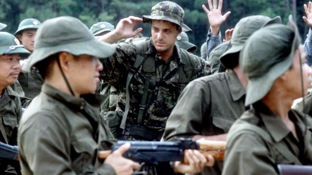 S01:E01 - Los boinas verdes