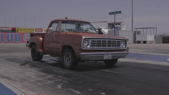 S02:E08 - Return of Mopar Muscle Truck