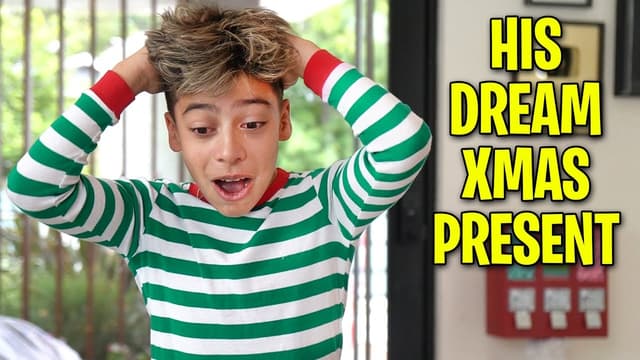S02:E01 - He Finally Got His Dream Christmas Present