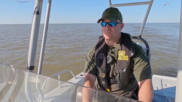 S01:E06 - Deer in the Headlights