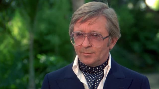 S04:E03 - The Devil and Mandy Breem / Instant Millionaire