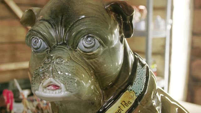 S01:E10 - Bulldog, Rocking Chair, Mother of Pearl Shell