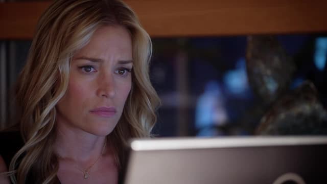 S01:E102 - Friends and Other Strangers