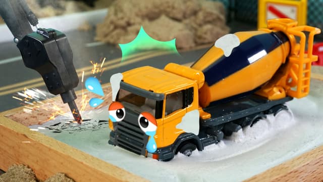 S01:E18 - Equipo De Rescate De Vehículos De Juguete Cocobi 1