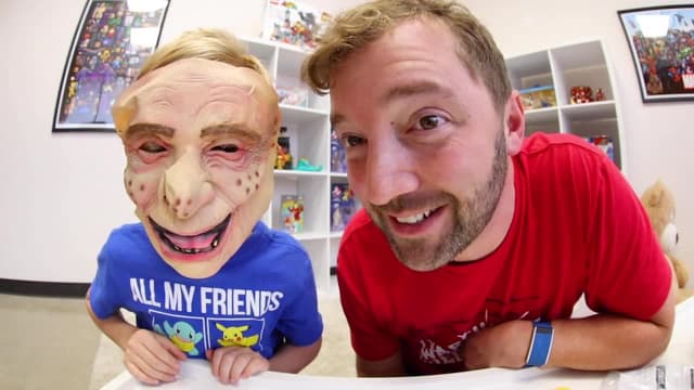 S03:E10 - Father and Son Halloween Costumes / Haunted Bedroom Adventure
