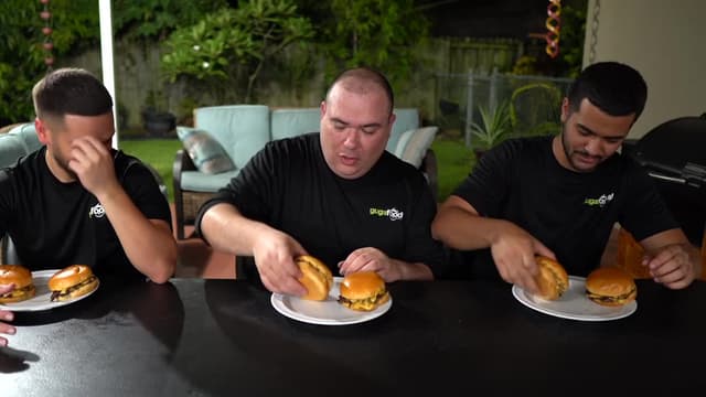 S01:E06 - Can Wagyu Make In-N-Out Burger Better?