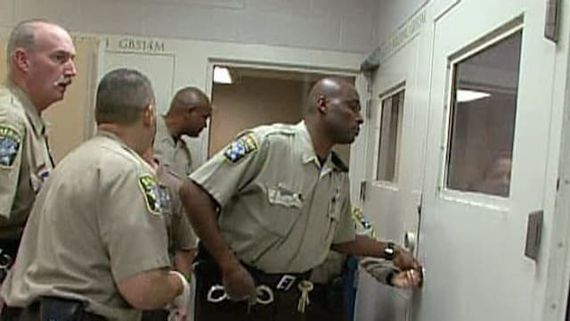 S01:E24 - Cell Fight Suicide