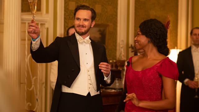 S14:E05 - Murder Checks In