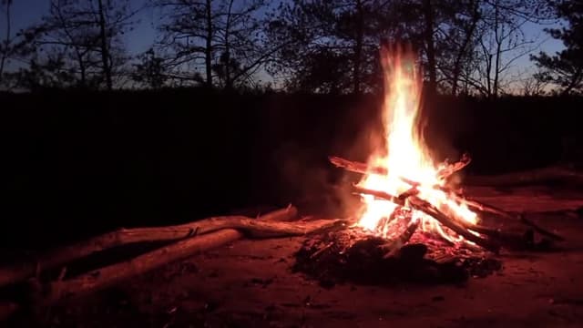 S03:E02 - Campfire at Sunset