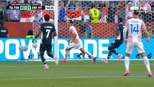 S2026:E136 - Ante Budimir finishes cross, giving Croatia lead vs Panama