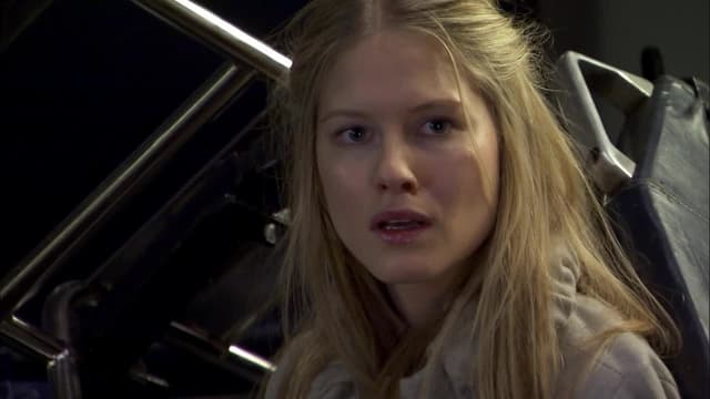 S02:E11 - Off the Rails