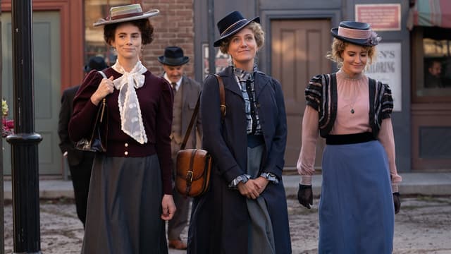 S13:E14 - In the Company of Women