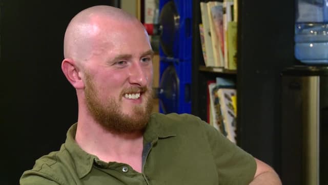 S02:E03 - Never Let a Boyfriend Tattoo