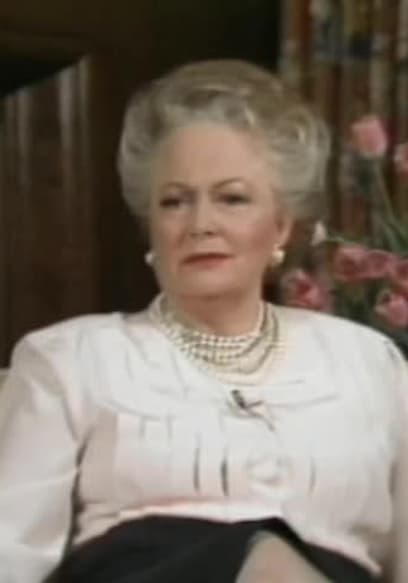 S01:E07 - Hollywood Rivals: Olivia De Havilland vs Joan Fontaine poster