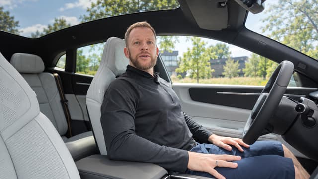 S01:E02 - Polestar 4 Dual Motor: 3.8 Seconds and a Digital Rear View