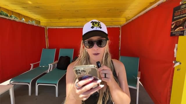 S21:E03 - Trapped in a 1-Star Waterpark