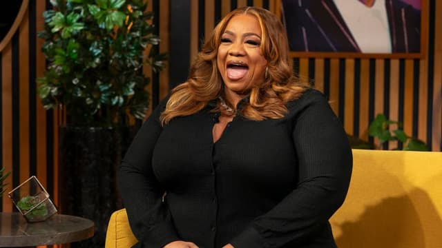 S01:E08 - Ms. Pat & Desi Banks