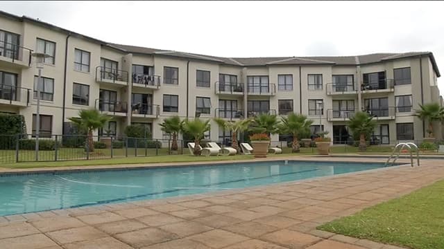 S01:E12 - Overt and Anesu