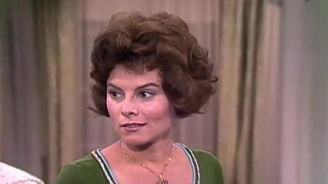 S01:E105 - Maude & the Radical