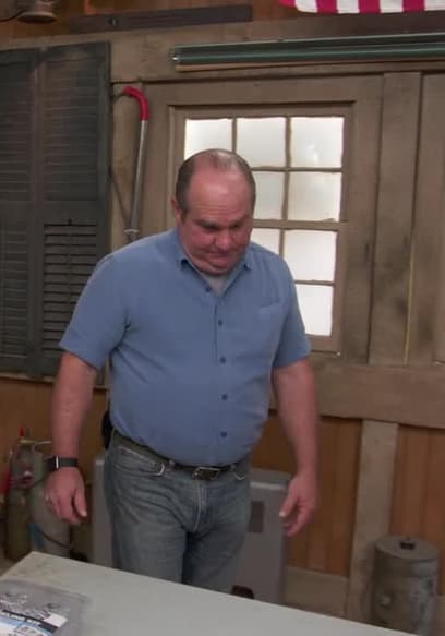 S16:E20 - Shower Valve, Chain Saw, Bucket Stool poster