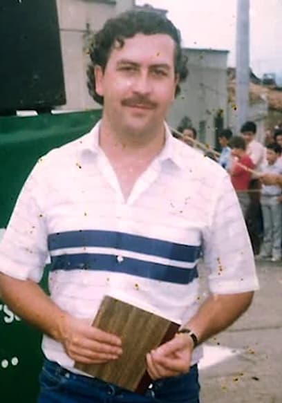 S07:E01 - Pablo Escobar poster