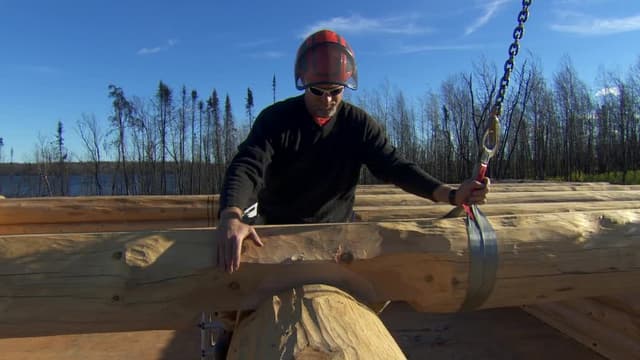 S03:E10 - Log Building for Dummies