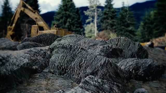 S04:E02 - Núcleo duro