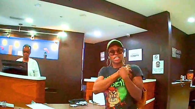S01:E04 - Marriott Payment Dispute Escalates