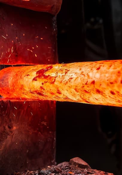 Póster de S01:E05 - Dual Forgings