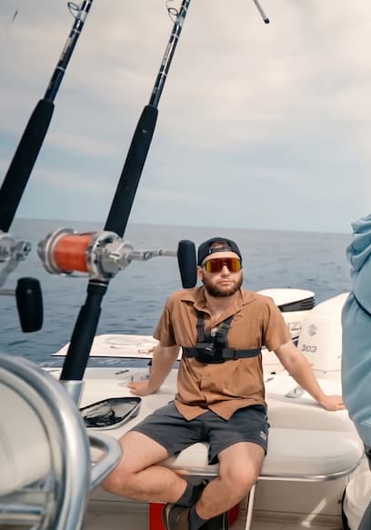 S01:E08 - I Accidentally Caught a Shark poster