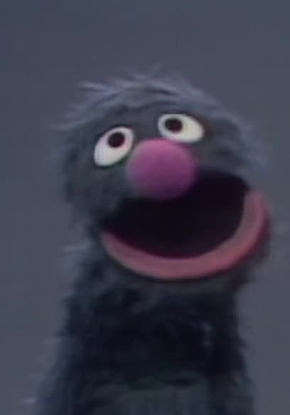 S07:E38 - Big Bird Makes Snowflakes poster