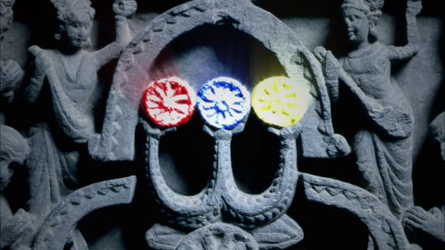 S06:E01 - The Power of Three