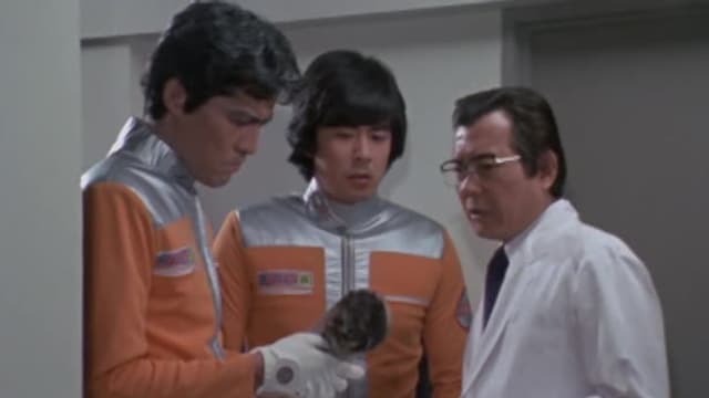 S01:E12 - The Beautiful Transfer Student