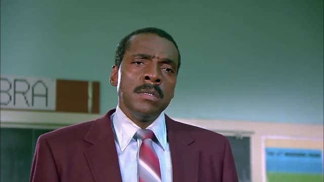 S01:É04 - S01:E04 - Square Pigskins